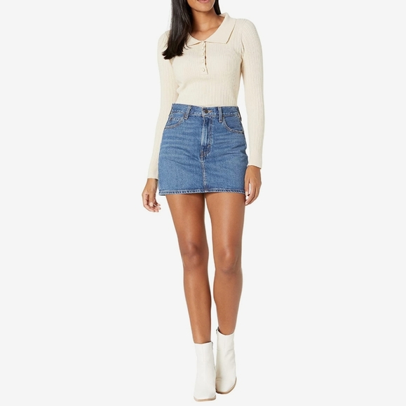 Levi's Denim 1970s Mini Skirt Sz 30 Medium Wash Jean Skirt EUC - Picture 14 of 14